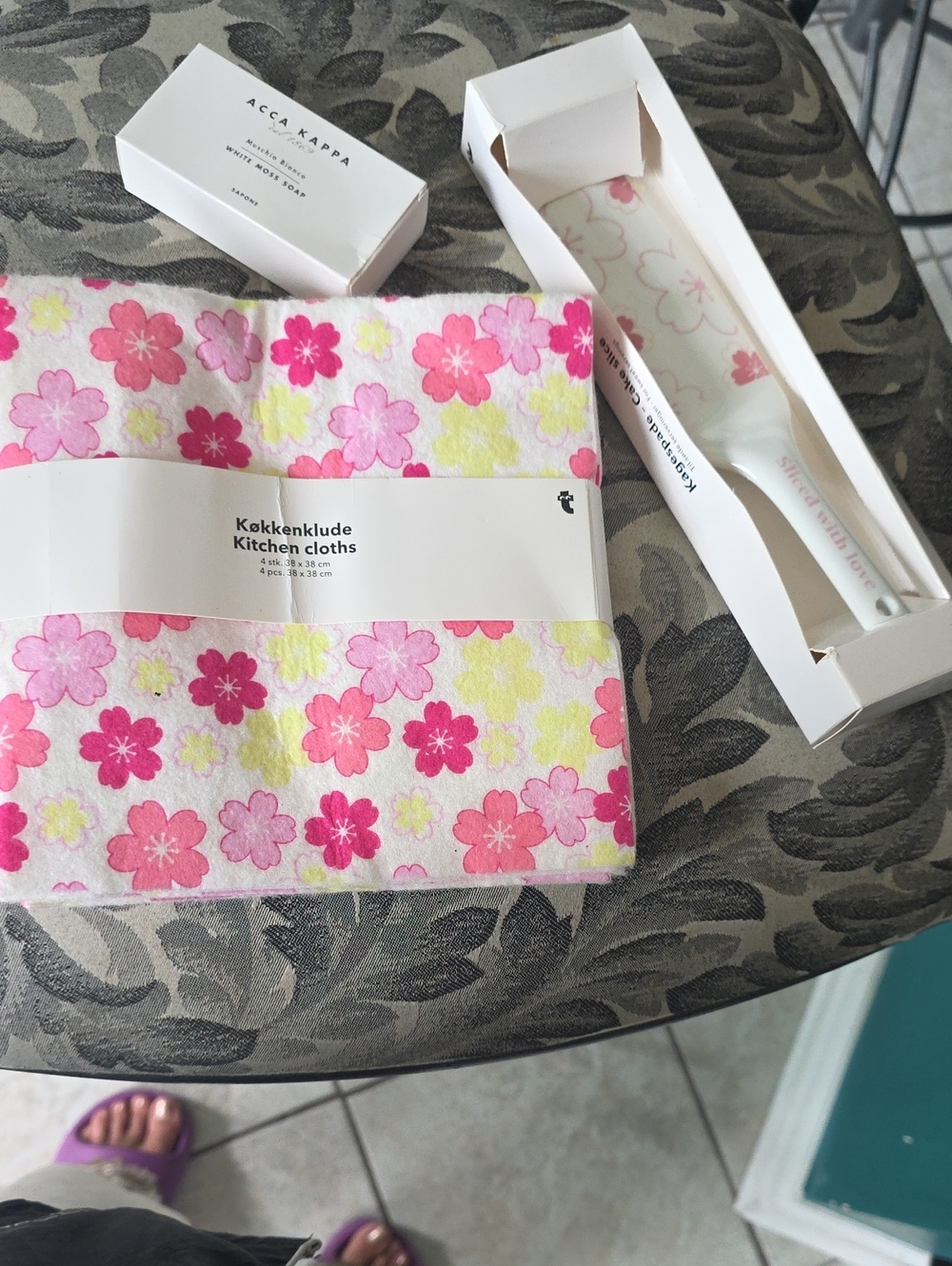 Copenhagen New Floral Bundle Kitchen Cloths, Cake Slicer, Moss Soap With Bag